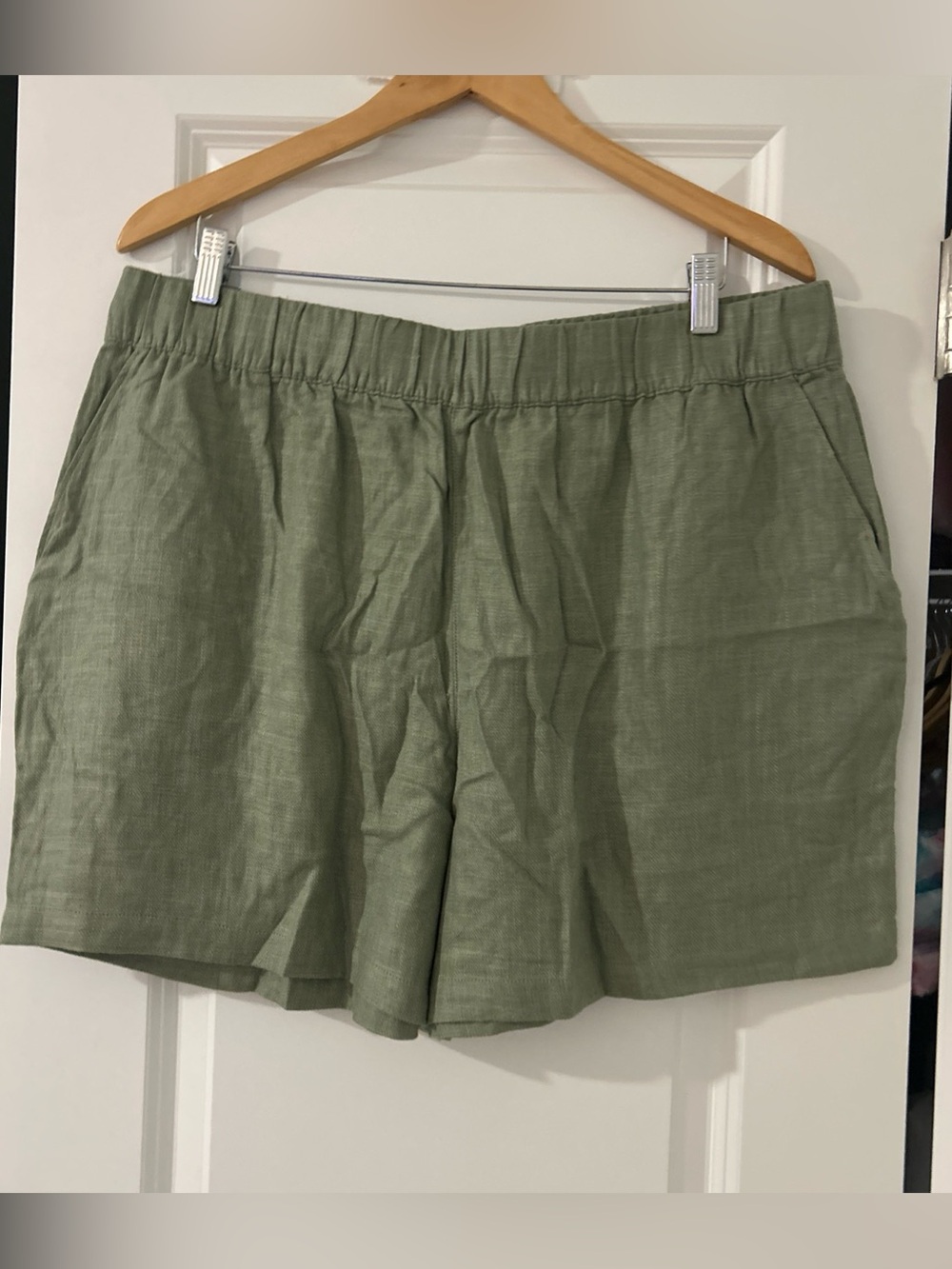 BLANKNYC Women's Linen Blend Shorts, Green, Size XL